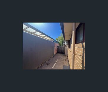 ***This unit is perfect for the person who is on the go.*** In Rese... - Photo 2