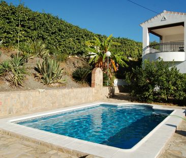 DETACHED VILLA FOR WINTER RENT SITUATED IN THE FRIGILIANA COUNTRYSIDE - Photo 5