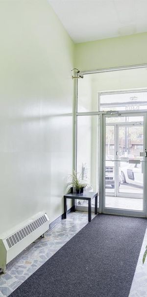 1 Bedroom - 6293 Sherbrooke Est,, Montréal - Photo 1