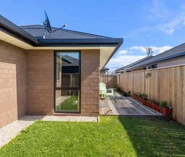 3 Bedroom Home in Omaka - Photo 5