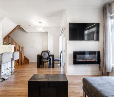 For Lease - 123 Bravo Lane, Newmarket, Ontario - Photo 2