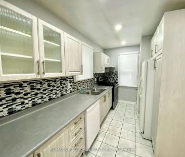 Detached Home For Lease | X8155044 - Photo 1