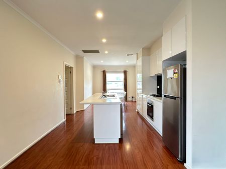 37 Wood Street, Kurralta Park SA 5037 - House For Rent | Domain - Photo 5