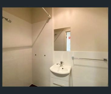 “Modern 1-Bedroom Apartment in the Heart of Mawson Lakes” - Photo 5