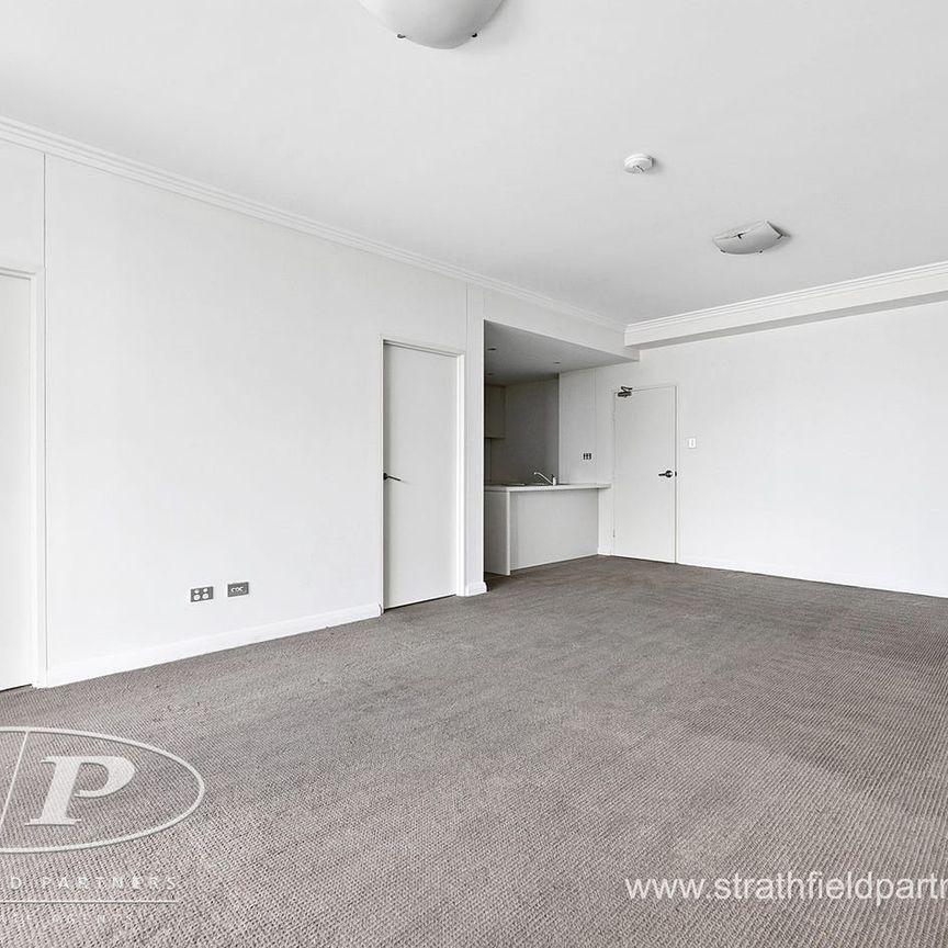 Modern 2 Bedroom Apartment in Prime Location - Photo 1