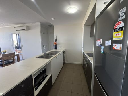 Modern Furnished Apartment in the Heart of the CBD - Photo 5