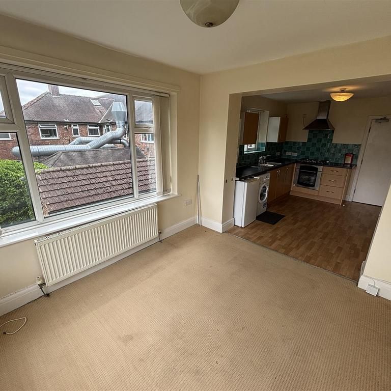 3 bedroom flat to rent - Photo 1