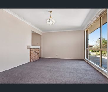 Spacious 4-Bedroom Family Home with Large Backyard in Metford - Photo 6