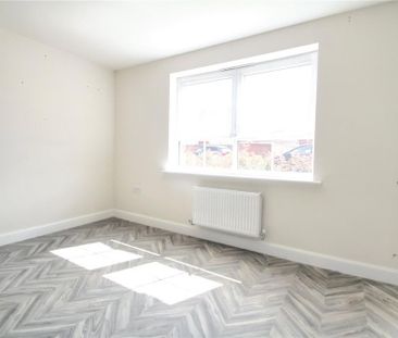 2 bedroom semi-detached house to rent - Photo 3