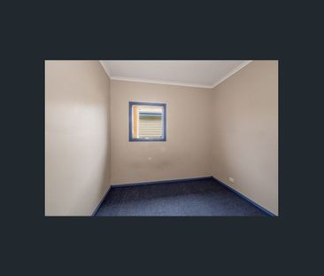 Spacious 3-Bed Glenorchy Family Home - Photo 2