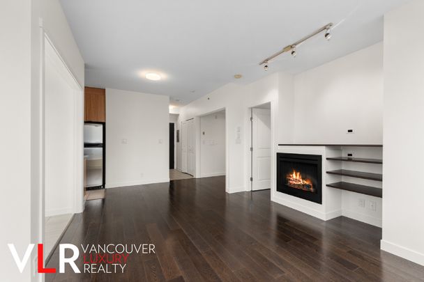 Penthouse in Downtown Vancouver, BC - Photo 1