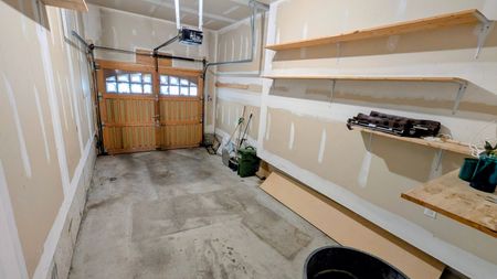 For Lease - 10 Moore's Court, Markham, Ontario - Photo 4