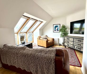 3 bedroom flat to rent - Photo 2