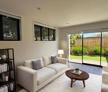 Modern 2-Bedroom corner townhouse with Private Outdoor Area - Photo 2