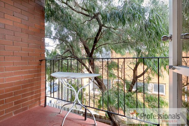 4/27 Alma Grove, St Kilda VIC 3182 - Photo 1