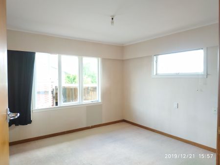 2-BEDROOM PLUS STUDY IN PAKURANGA - Photo 3