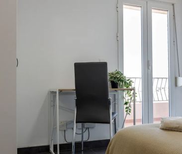 Avinguda de la Constitució, Valencia, Valencian Community 46019 - Photo 4