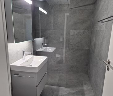 Ruhige, sonnige 41/2-Zimmerwohnung im Herzen von Cham - Photo 4
