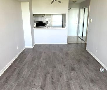For Lease - 8 Hillcrest Avenue Unit# 910, Toronto, Ontario - Photo 1