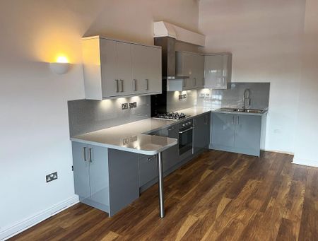 2 bedroom flat to rent - Photo 3