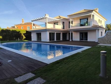 Luxury 6 room Detached House for rent in Sintra, Lisbon - Photo 4