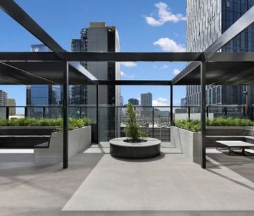 Immaculate Two Bedroom Apartment with Amazing Views - Photo 6