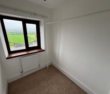 4 bedroom detached house to rent - Photo 5