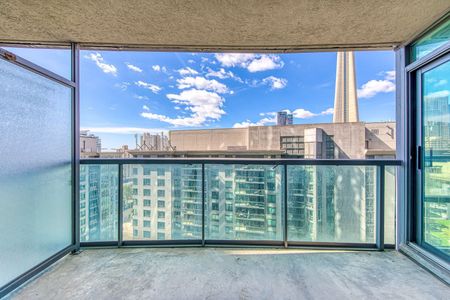 For Lease - 30 Grand Trunk Crescent Unit# 2012, Toronto, Ontario - Photo 5