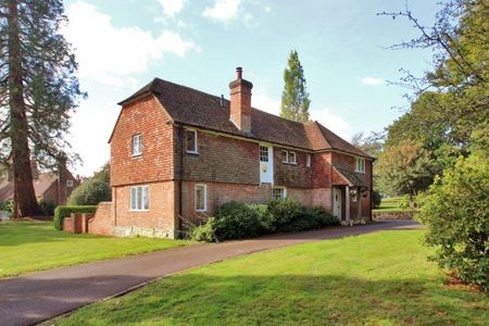 Maresfield - Photo 3