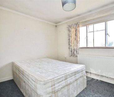 5 bedroom semi-detached house to rent - Photo 2