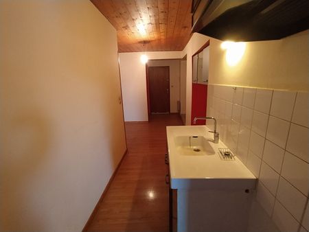 Location Appartement 2 pièces 63m² - Photo 3