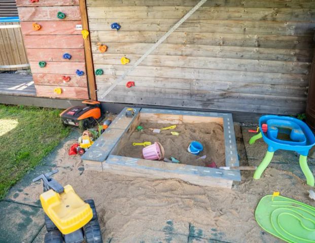 Moderne Erdgeschosswohnung mit Sauna & Garten - Foto 1