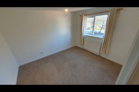 2 Bed Terraced House, Lapwing Gardens, BS16 - Photo 3