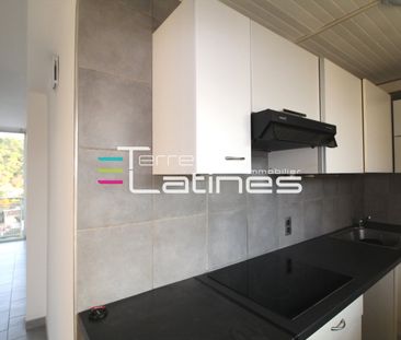 Location Appartement 2 pièces 41m² NIMES 30000 - Photo 2