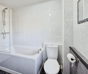 2 bedroom maisonette to rent - Photo 5