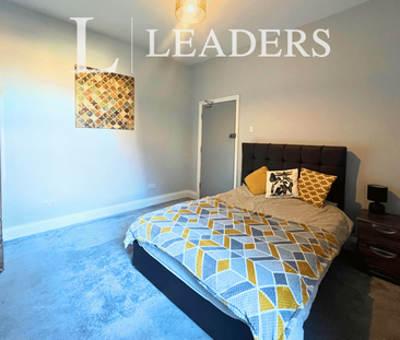 6 bedroom house to rent - Photo 1