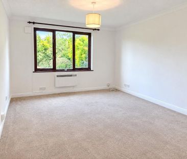 Studio to rent - Photo 6