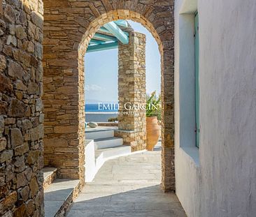 Sérénité en Bord de Mer : Villa Cycladique avec Vue Panoramique à Louer à Ios - Photo 1