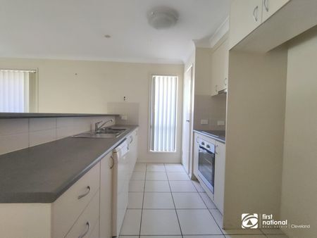 MODERN FAMILY HOME IN A GREAT LOCATION - NB RENT TO INCREASE TO $ 660 PER WEEK TWO MONTHS AFTER COMMENCEMENT OF LEASE - Photo 4