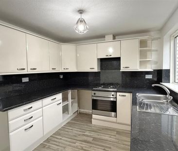 2 bedroom semi-detached house to rent - Photo 6