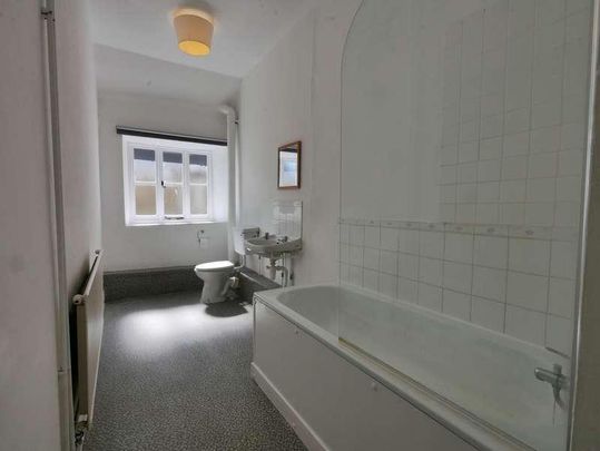 Church Street, Tetbury, GL8 - Photo 1