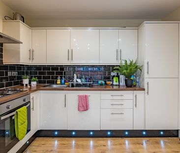 Mayville Avenue, Leeds - Photo 1