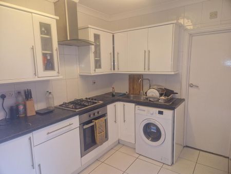 5 bedroom terraced house to rent - Photo 5