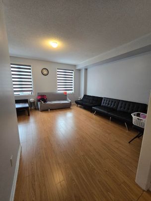 For Lease - 5 Shiff Crescent, Brampton, Ontario - Photo 1