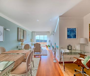 Stylish 2-Bedroom Seafront Apartment in Caxias with Pool - Photo 1