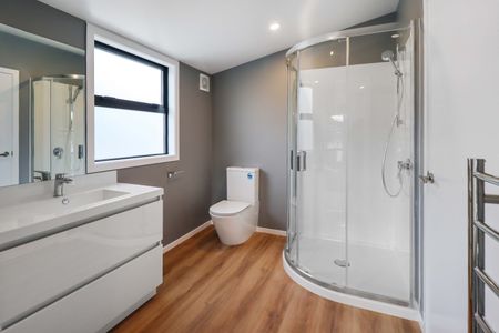 Naenae Living - Photo 2