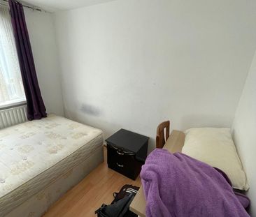 Room in a Shared Flat, Hanbury St, E1 - Photo 2