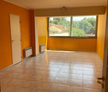 Location Appartement 3 pièces 80m² DRAGUIGNAN 83300 - Photo 3