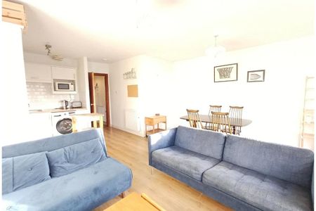 2 bed flat for rent in Goldenacre - Photo 3