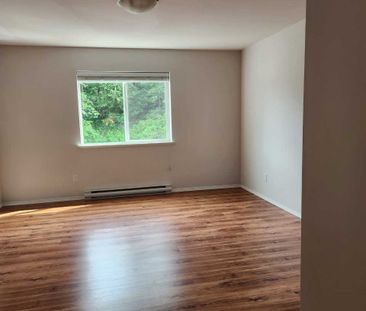 Townhomes close to walking trails (Campbell River) - Photo 3